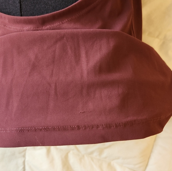 Burgundy Women's Lululemon Activewear Tank Size 6 - Picture 7 of 8